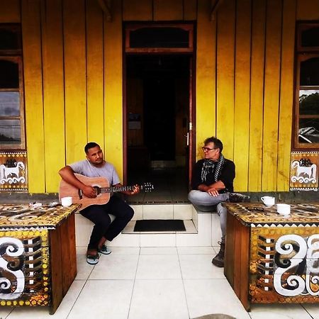 Lucas Authentic Lodge Bajawa Bagian luar foto